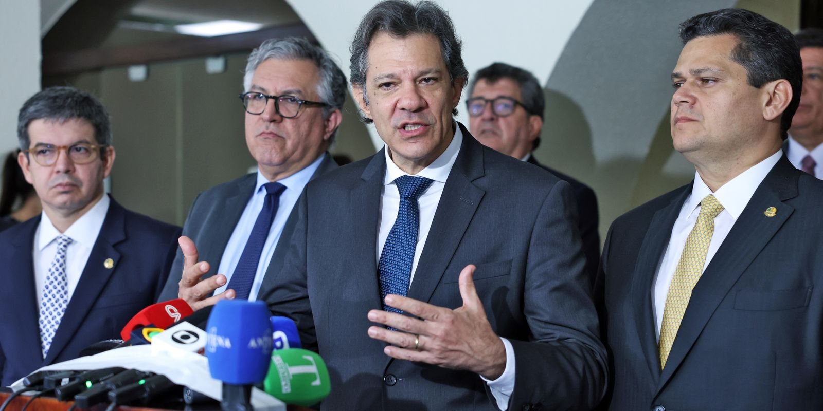 Haddad: PL da isenção do IR deve chegar ao Congresso antes do carnaval