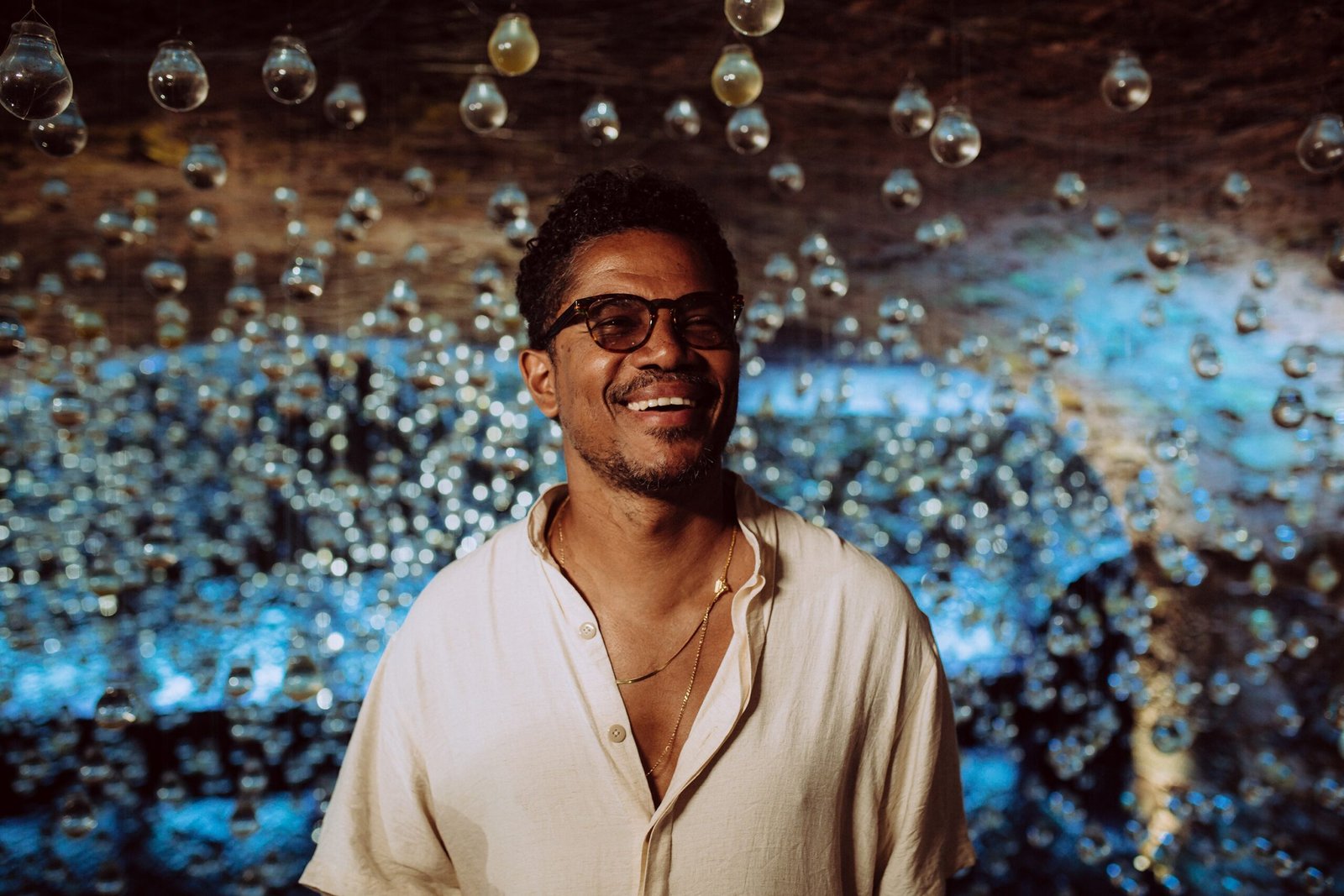 Alexandre Carlo e Rael se alimentam da música africana em músicas que expõem as novas ondas dos artistas | Blog do Mauro Ferreira